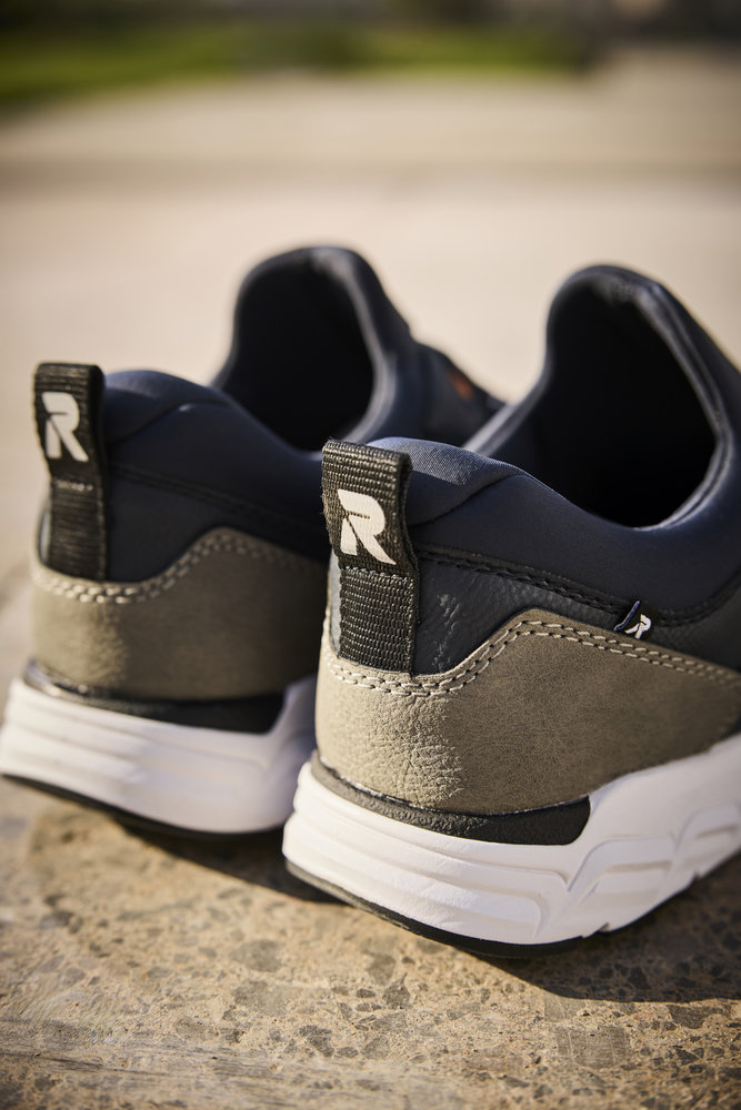 Rieker_09102-14_125_0219 von der Ferse aufgenommen