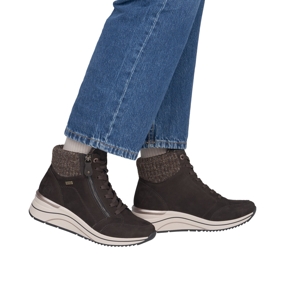REMONTE Damen Stiefelette braun D0T77-25 mit Keilabsatz 55 mm REMONTE Damen Stiefelette braun D0T77-25 mit Keilabsatz 55 mm